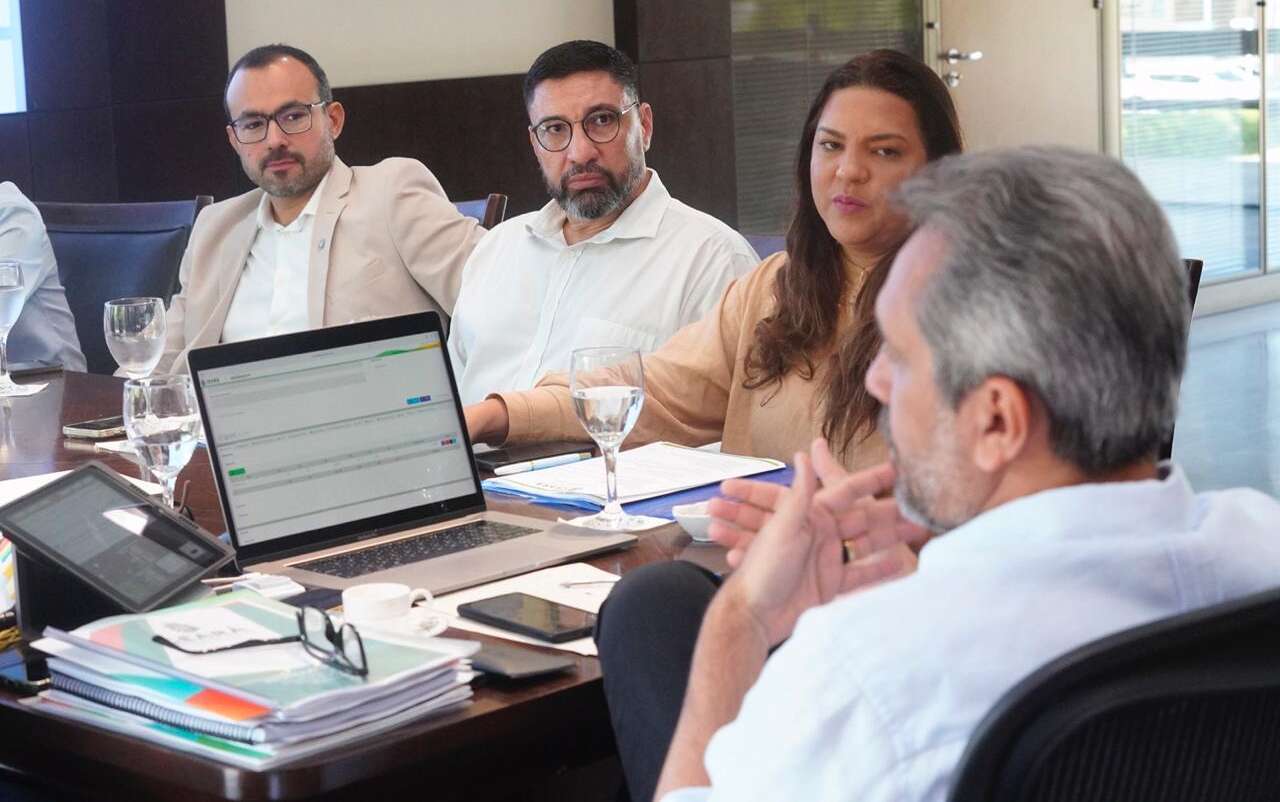 Governador Elmano recebe Sema e Semace