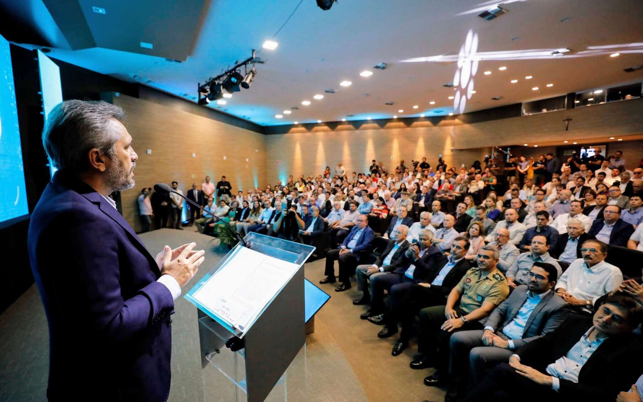 Governo do Ceará e Fiec apresentam oportunidades para a indústria e geração de emprego a partir do hidrogênio verde