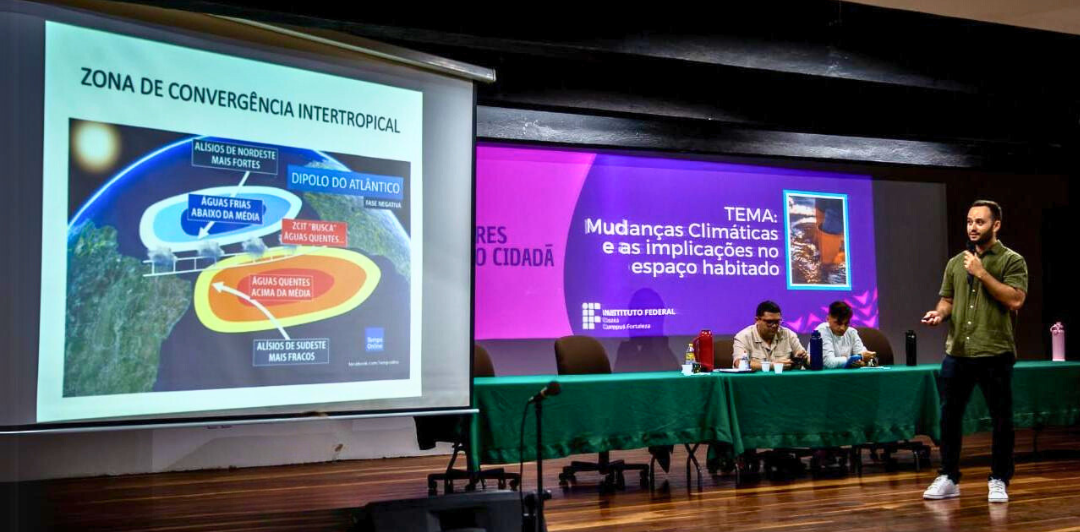 Semace realiza apresentação com foco em mudanças climáticas no evento Diálogos Interdisciplinares