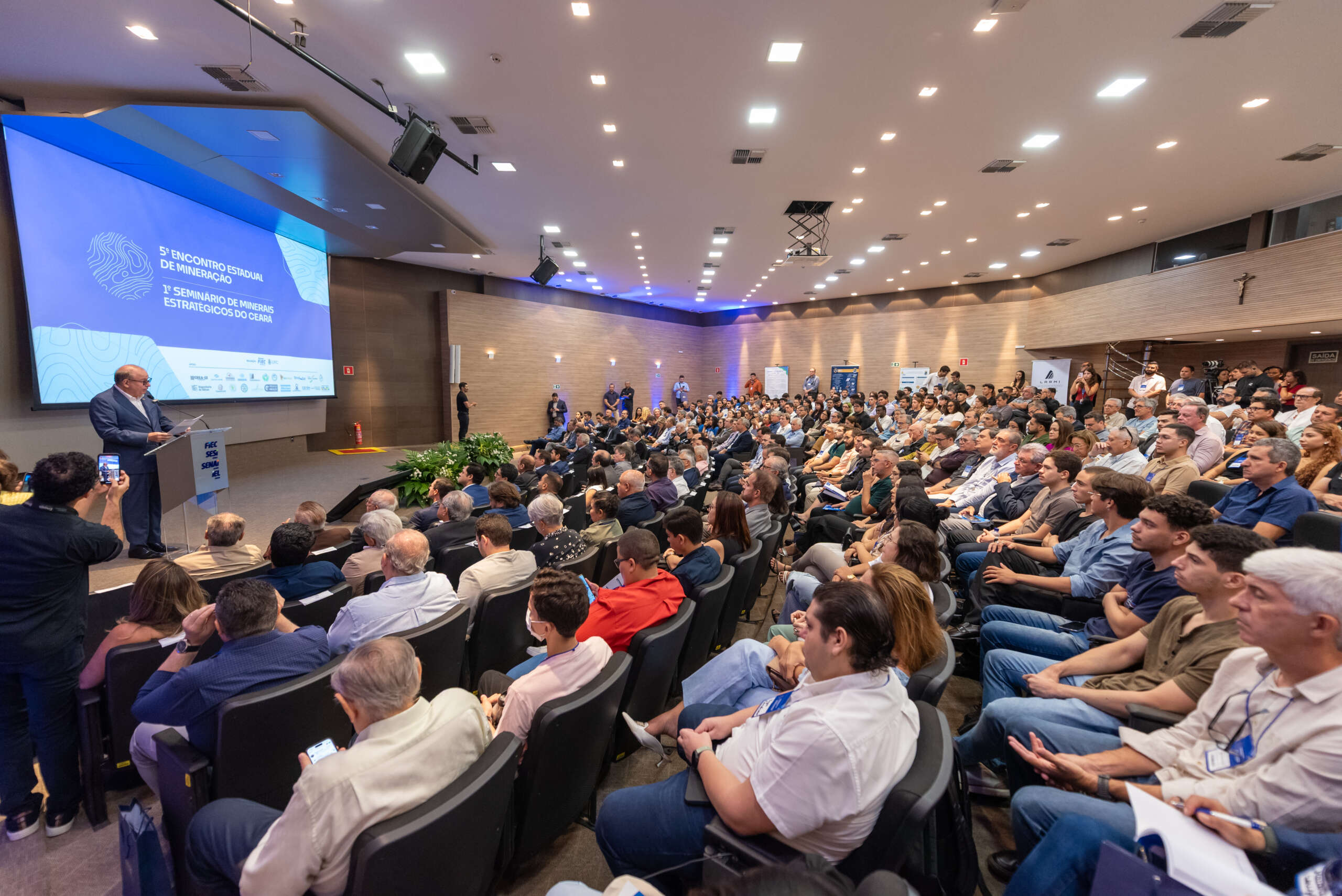 Semace participa de encontro estadual sobre sustentabilidade e transição energética na mineração