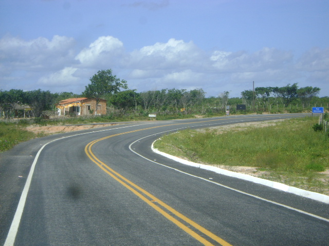 Governo do Estado entrega 20 Km de rodovia pavimentada