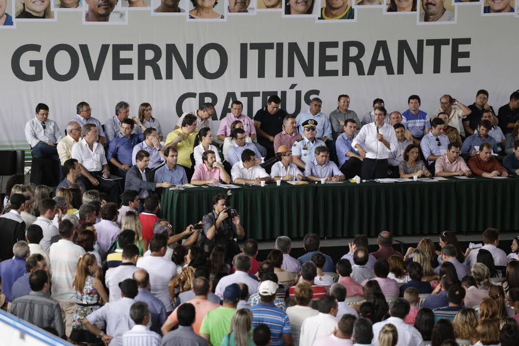 Camilo Santana libera mais de R$ 3,5 milhões durante Governo Itinerante em Crateús