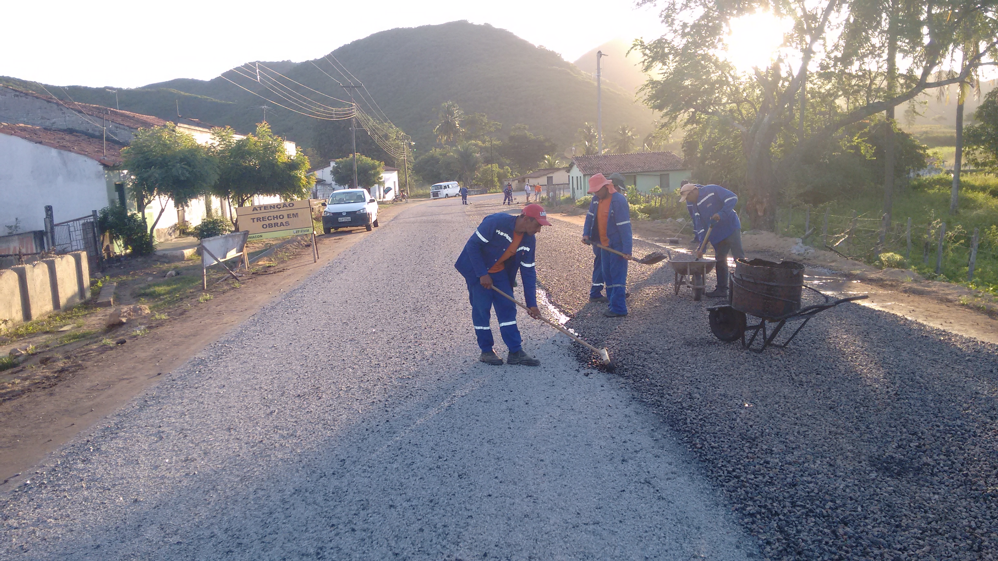 Obra de pavimentação da rodovia CE-354 está 75% concluída