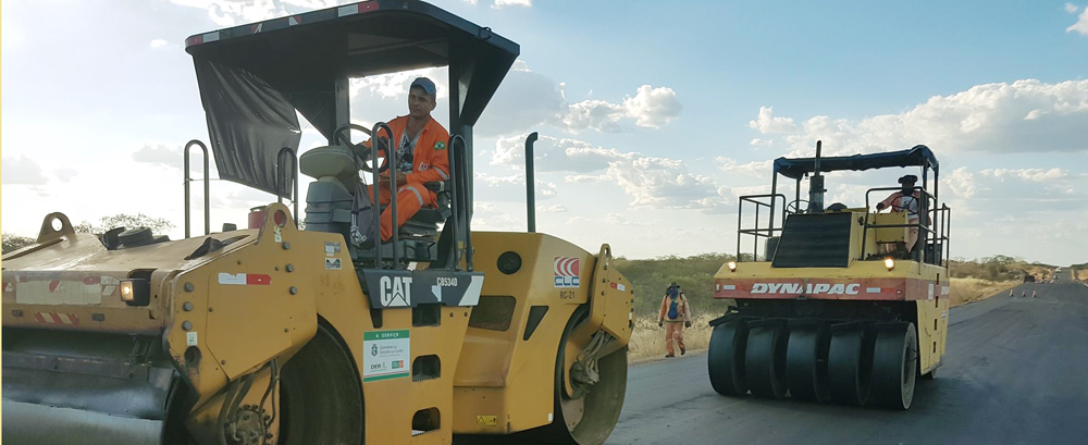 Ceará tem 692 km de obras rodoviárias em andamento