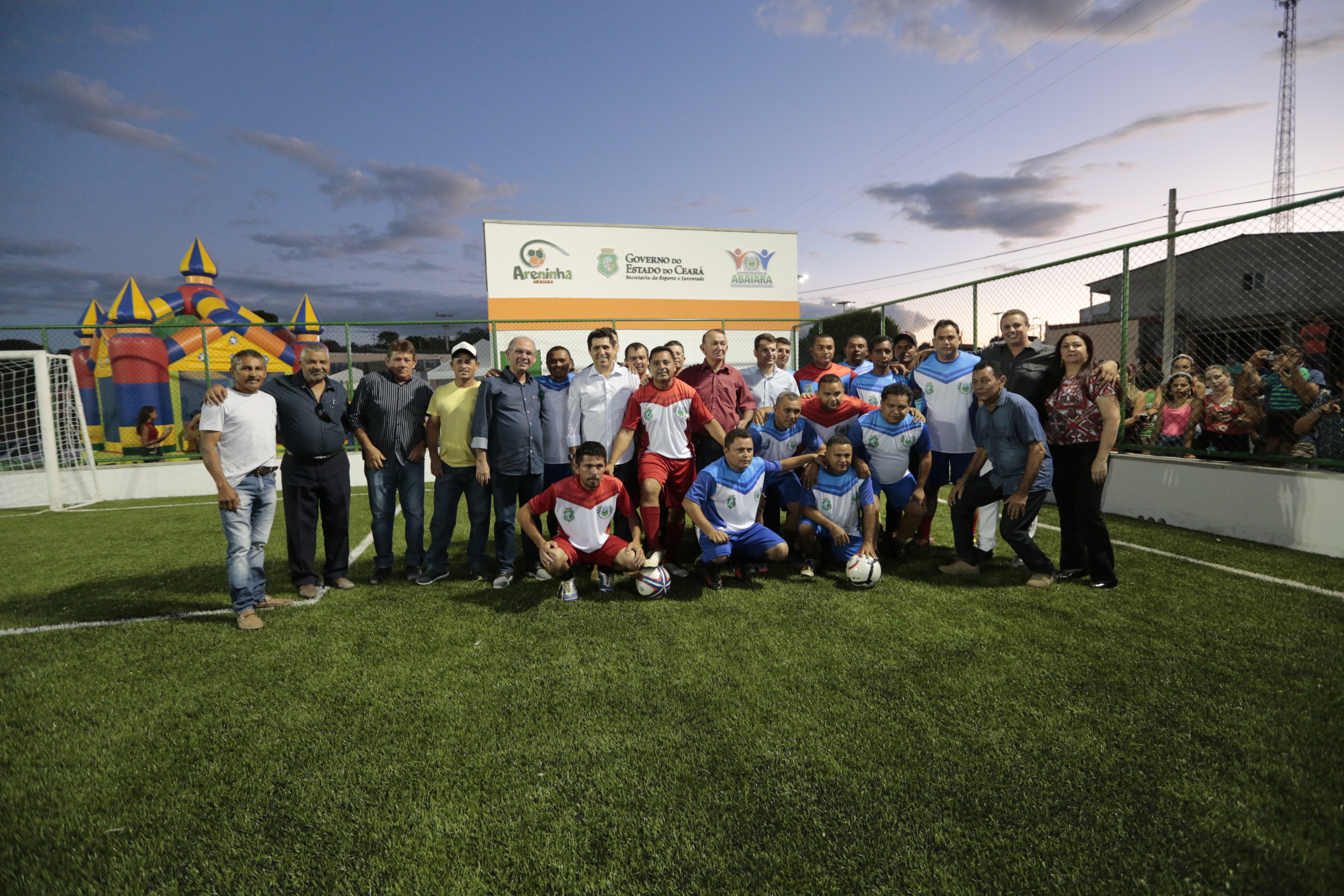 Comitiva estadual visita Abaiara e inaugura a 53ª areninha do Ceará