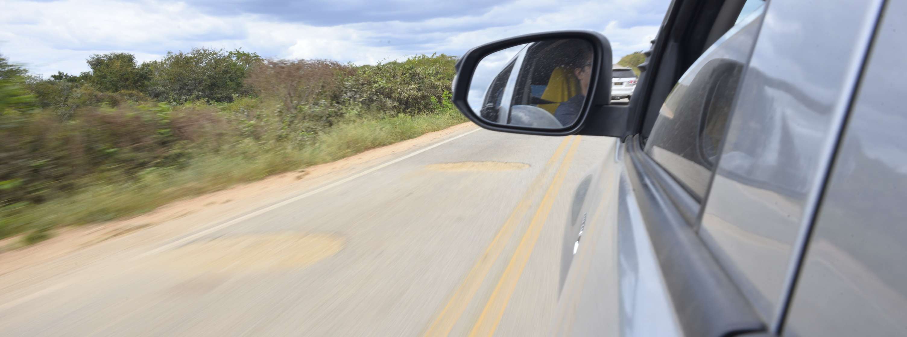 Governo do Ceará vai recuperar mais de 76 km de estradas no Centro-Sul e Cariri