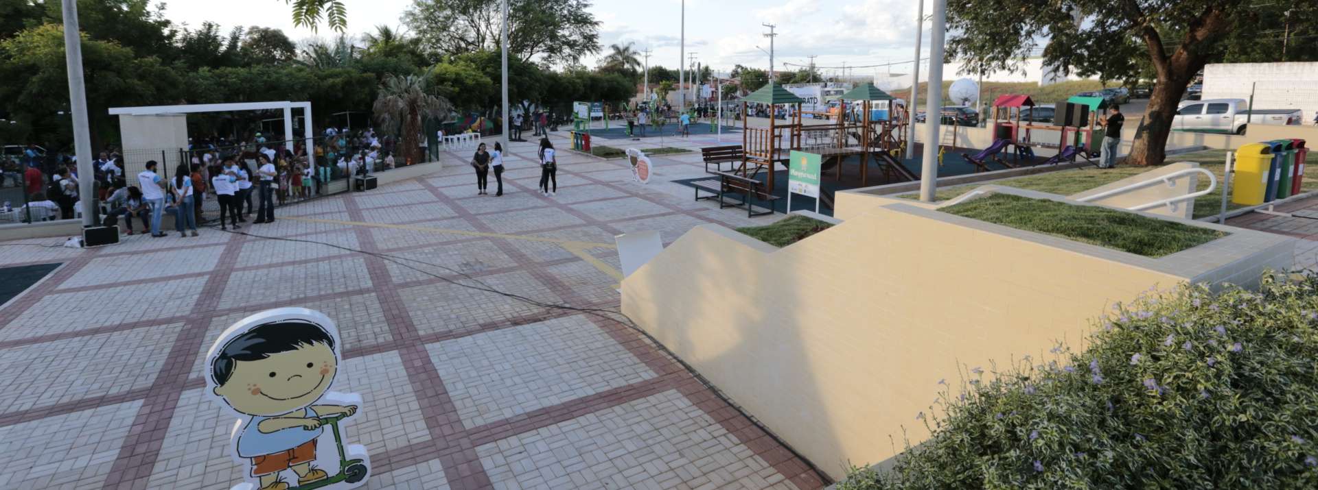 Famílias do Crato recebem Praça Mais Infância do Governo do Ceará