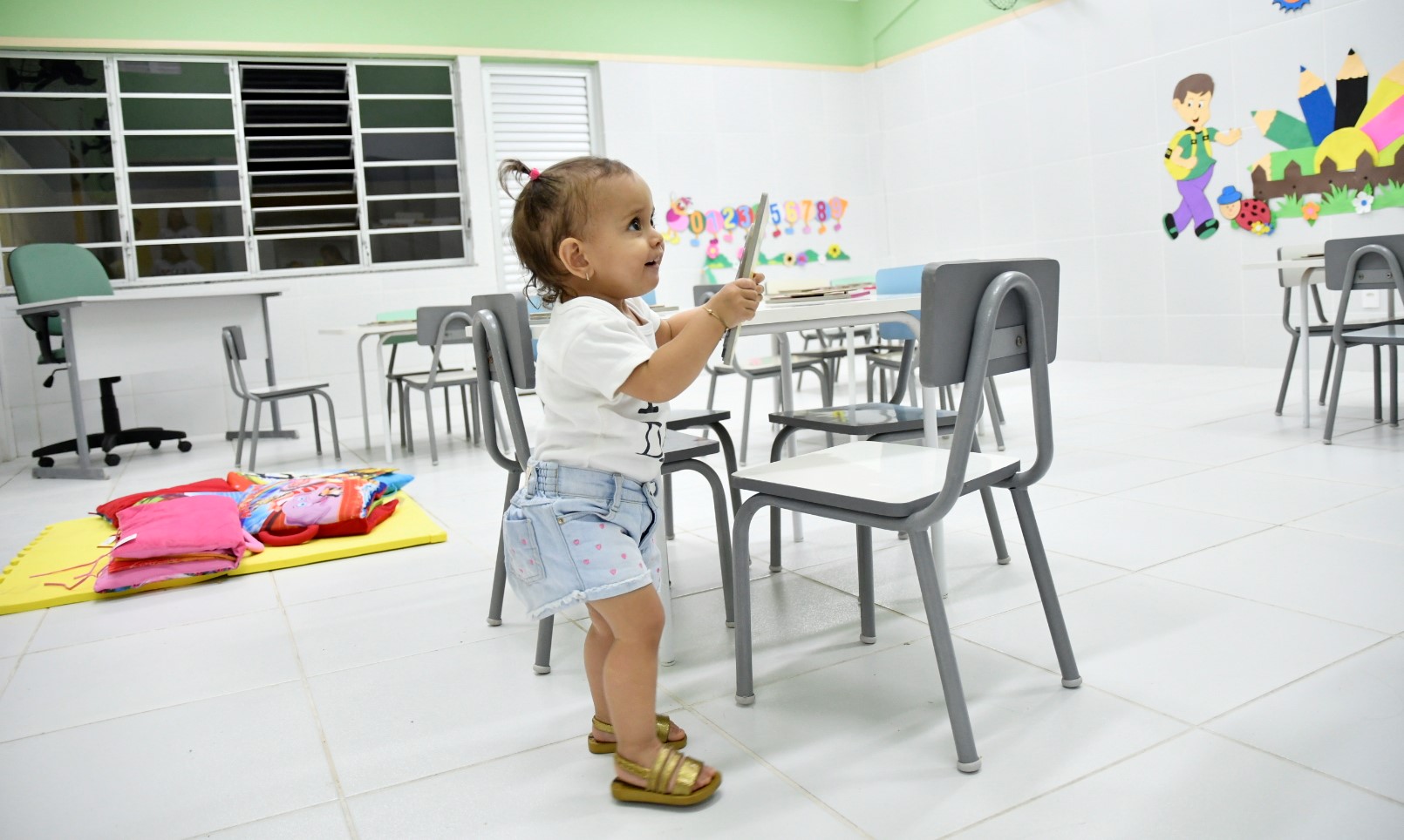 Governo do Ceará entrega Centro de Educação Infantil em Frecheirinha