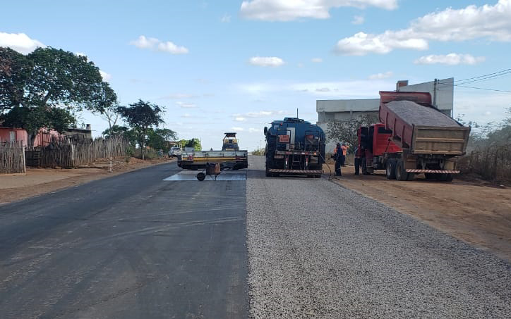 Estradas que levam a divisas com Piauí e do Rio Grande do Norte  somam 76 km de melhorias