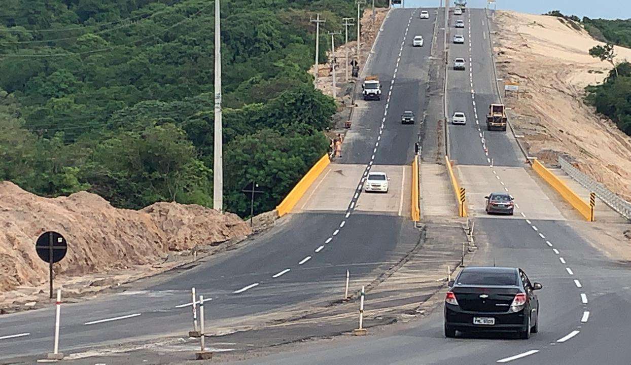 Nova ponte no Porto das Dunas terá tráfego em pista duplicada no Carnaval