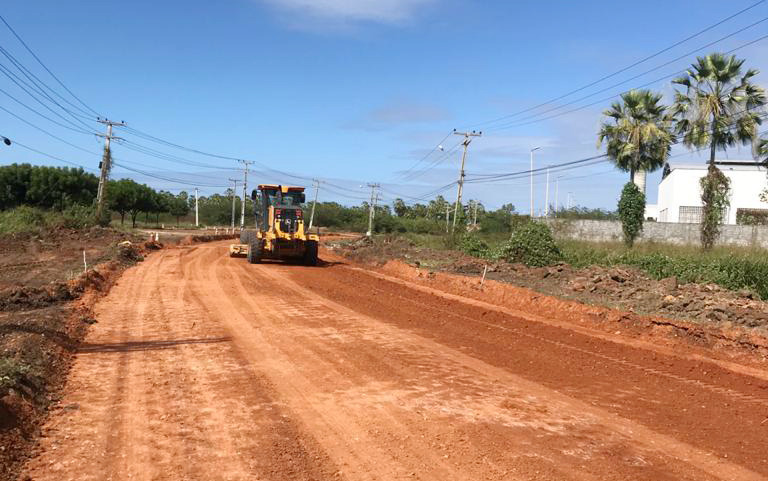 Trecho que liga Limoeiro do Norte ao distrito de Flores, em Russas, passa por restauração