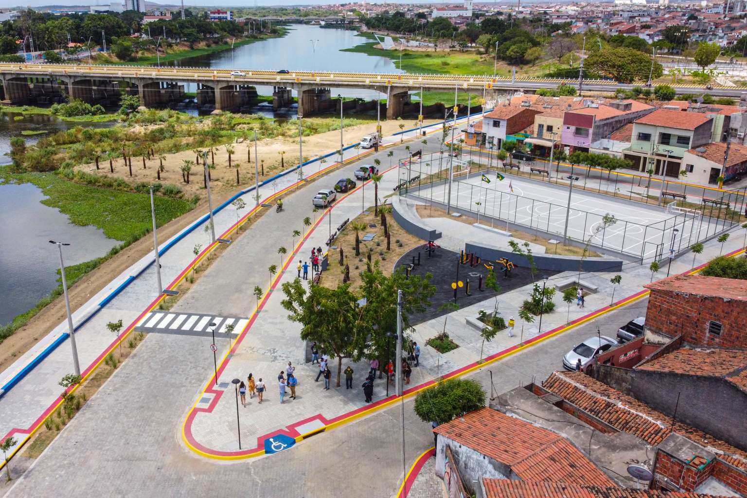 Governo do Ceará entrega área urbanizada e dá ordem de serviço da Casa da Mulher Cearense e Colégio da PM em Sobral