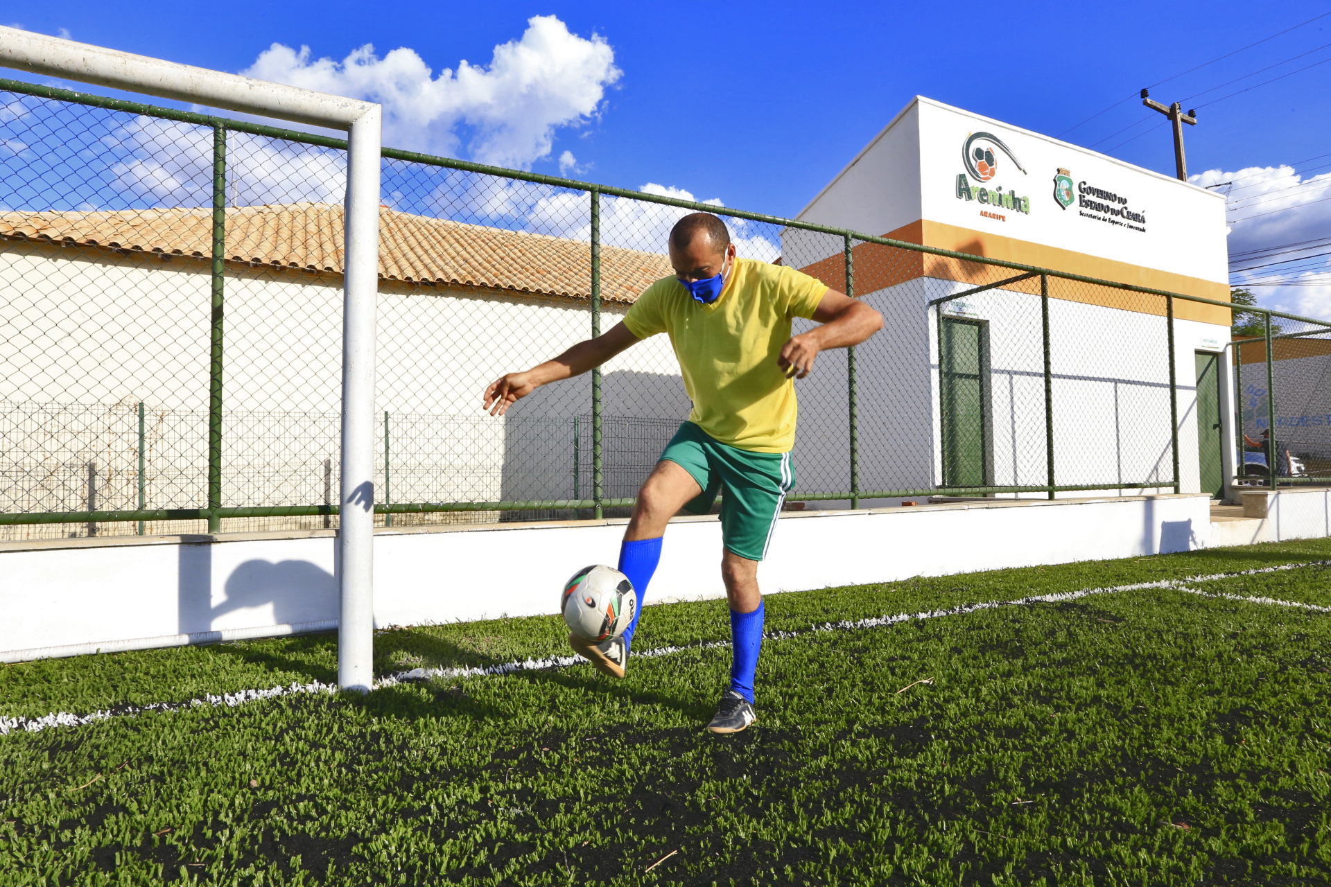 Araripe, Alto Santo, Capistrano e Choró recebem novas areninhas; Camocim ganha praça requalificada