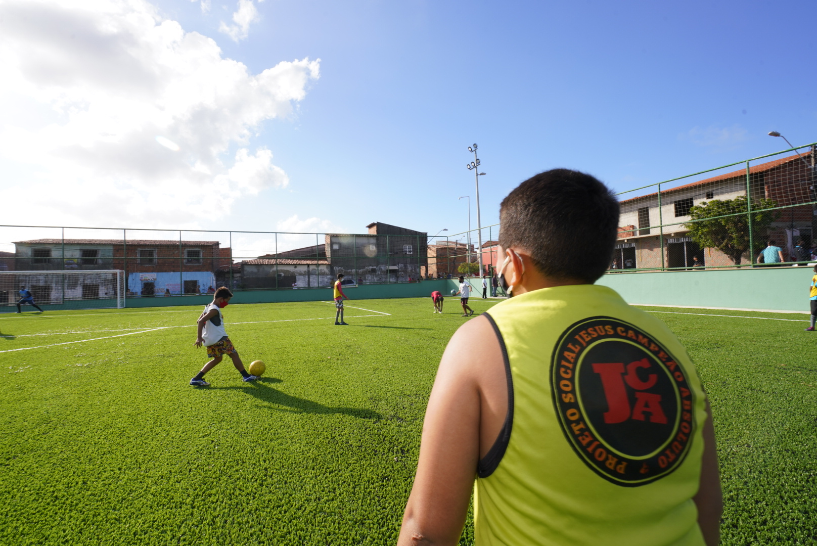 Areninha do Bairro Vila Velha é inaugurada em homenagem a um dos ícones do futebol amador de Fortaleza