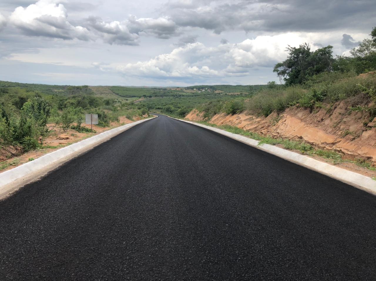 População de Mauriti poderá contar com 33 km da CE-397 prontos nas próximas semanas