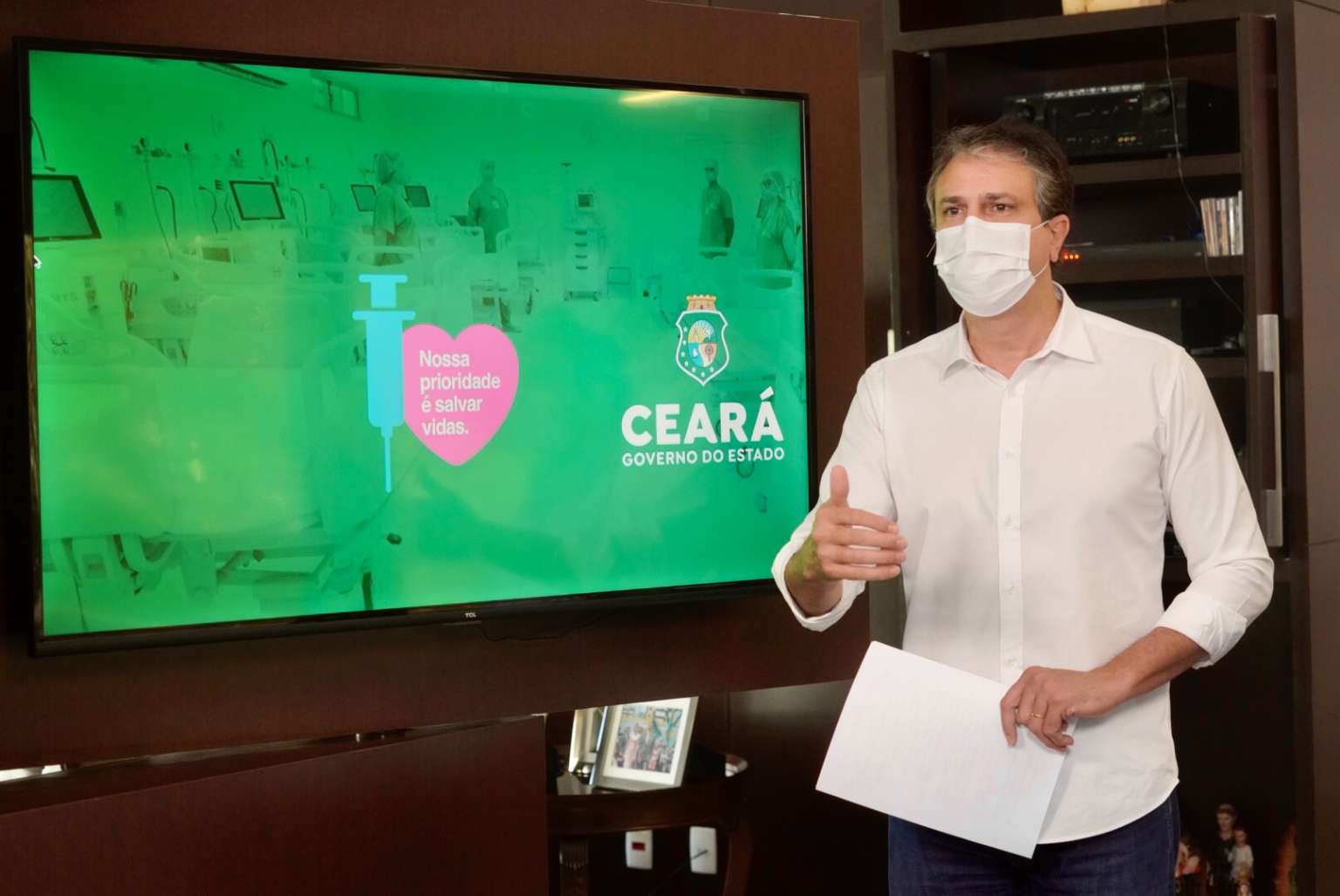 Novo decreto autoriza retorno presencial para escolas de ensino médio em quatro macrorregiões do Ceará; Cariri segue com restrições