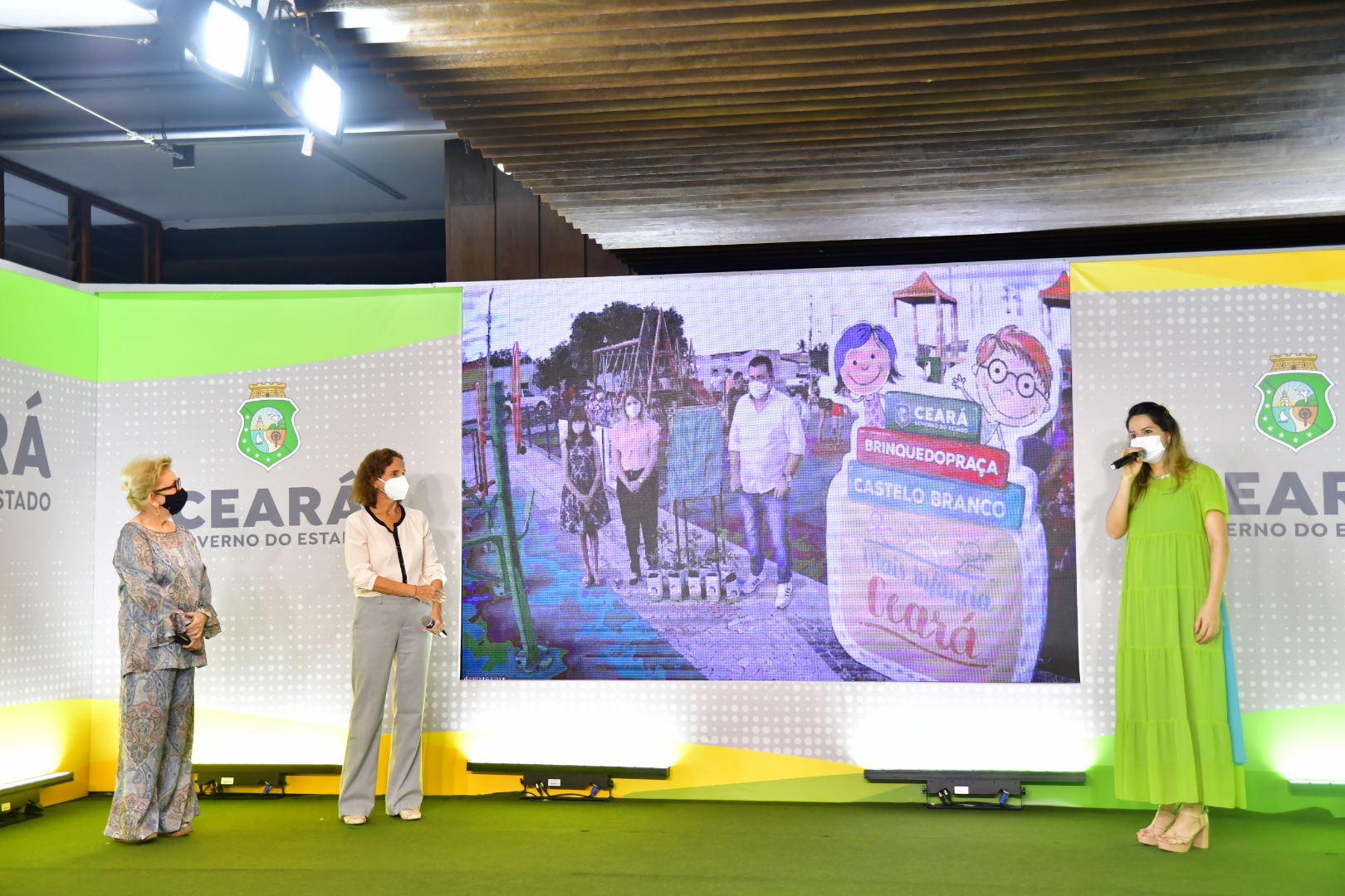 Antonina do Norte e Lavras da Mangabeira ganham brinquedopraças e academias ao ar livre