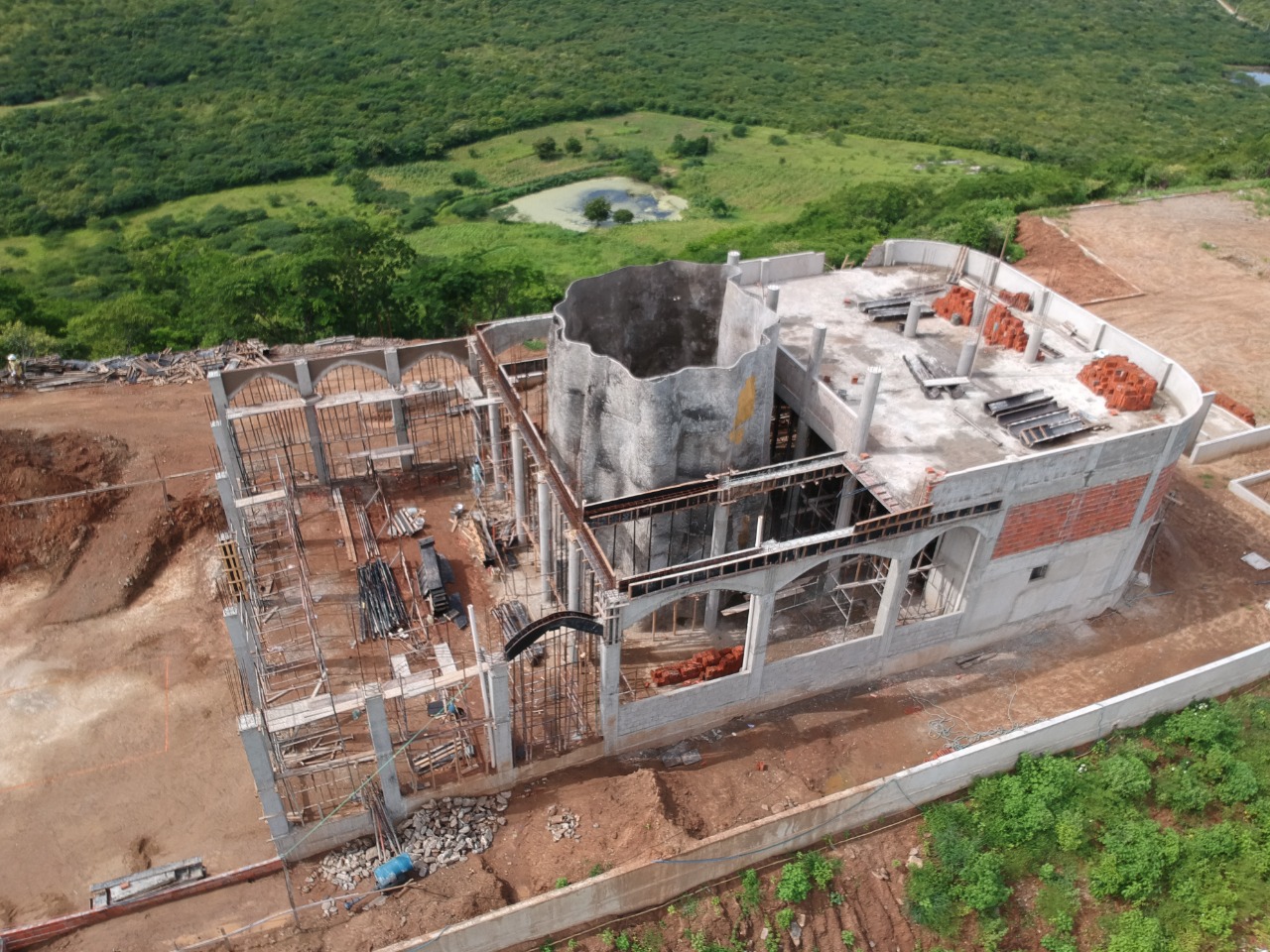 Em Caridade, obras do Monumento de Santo Antônio avançam para 25%