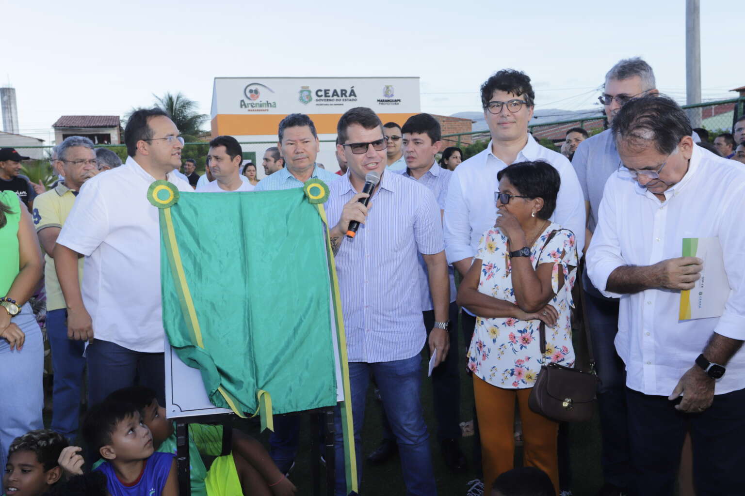 Governo do Ceará entrega 300ª Areninha, em Maranguape