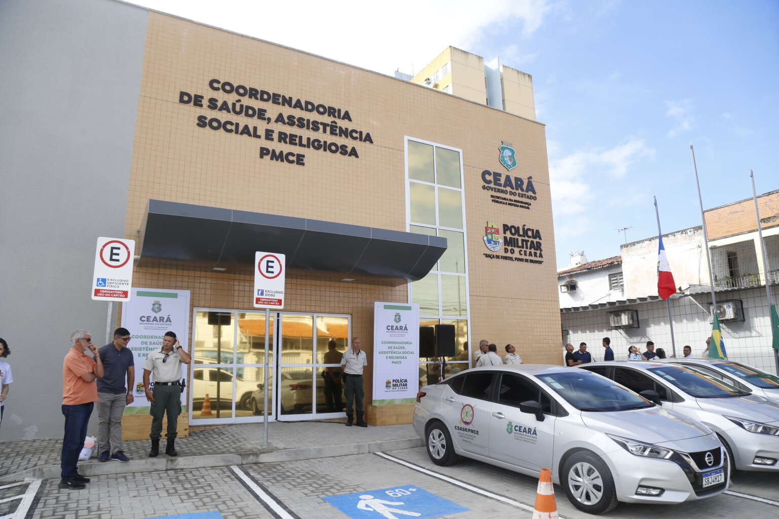 Polícia Militar do Ceará completa 188 anos com entrega de novo complexo de saúde e ambulâncias