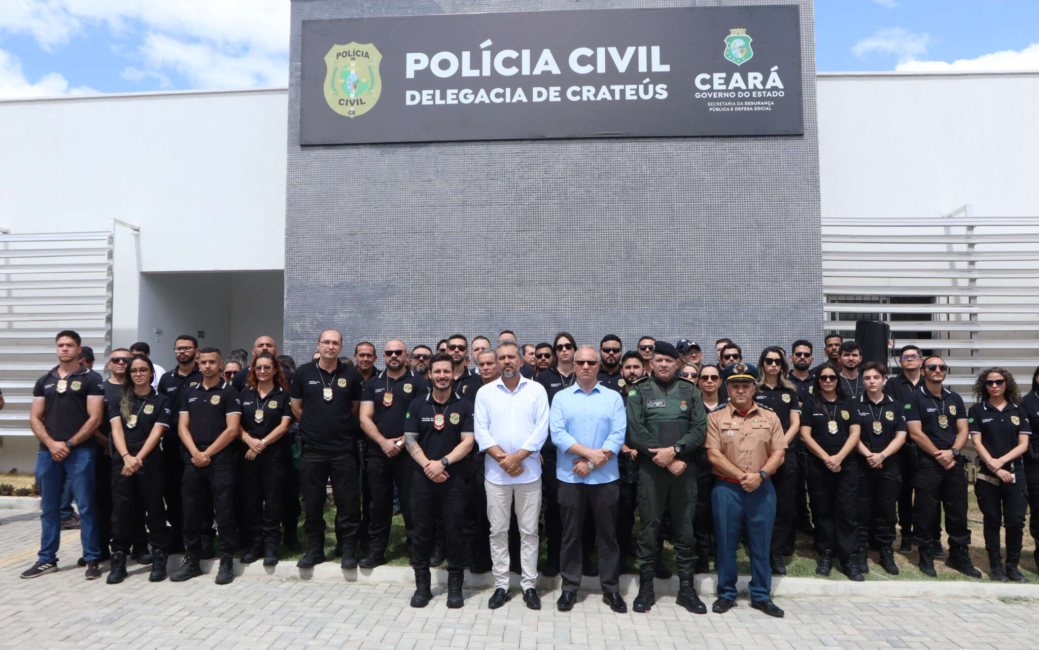 Beneficiando cerca de 200 mil cearenses, Governo do Ceará inaugura nova delegacia da Polícia Civil de Crateús