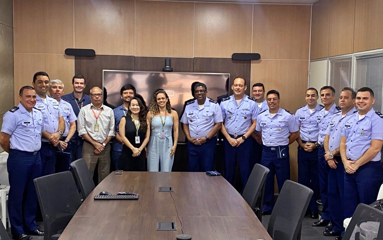 SOP recebe visita de comitiva da Aeronáutica para intercâmbio de conhecimentos sobre projetos e contratações de obras públicas