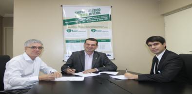 STDS firma parceria com a Caixa, BNB e Sebrae/CE para financiar empreendedores juvenis