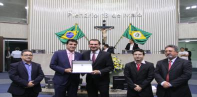 Josbertini recebe homenagens na Assembleia Legislativa e na Casa Militar do Ceará