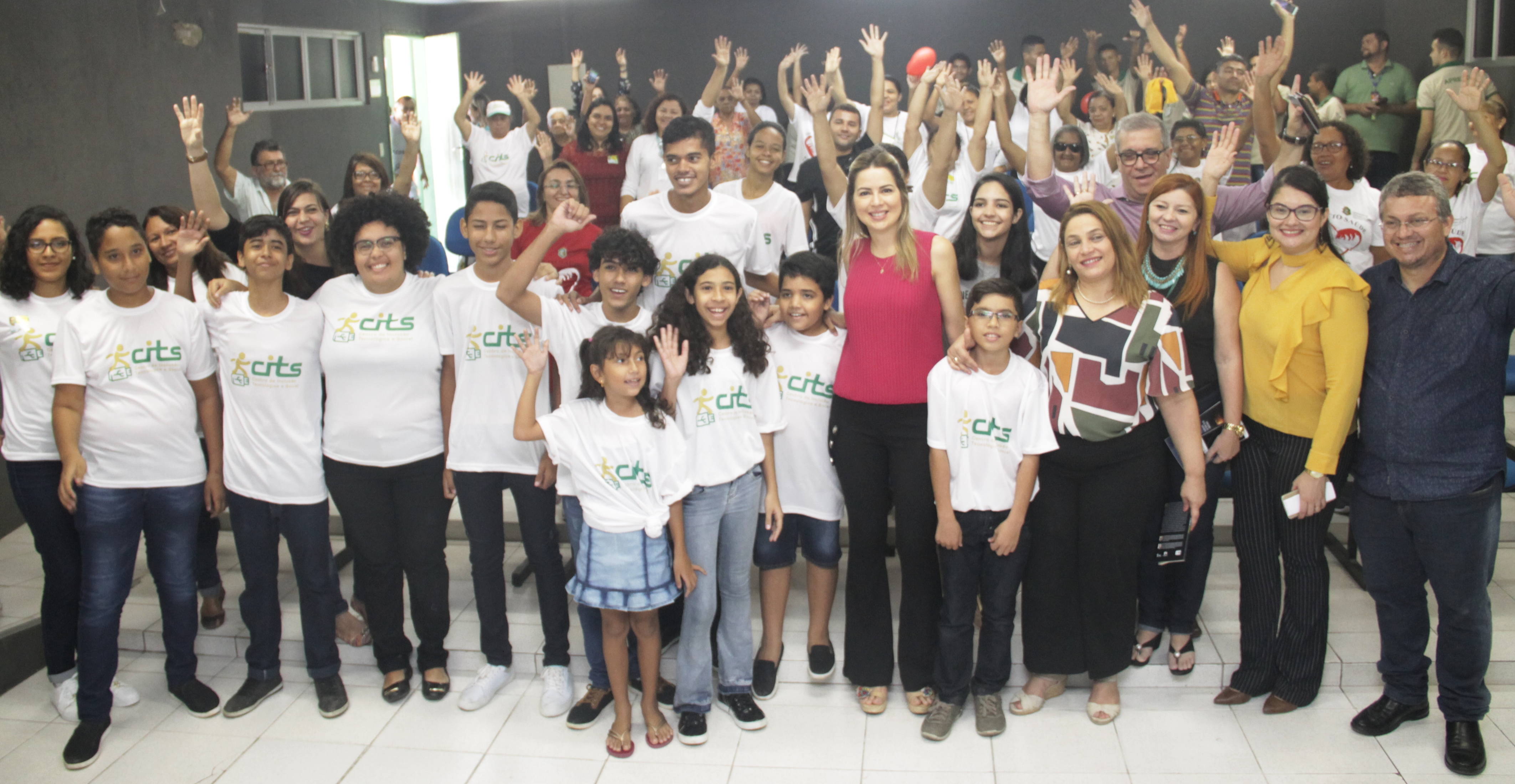 CITS do Conjunto Ceará oferta manhã de serviços para a comunidade