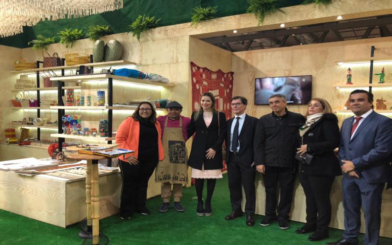 Na Itália, comitiva cearense participa de feira mundial de artesanato