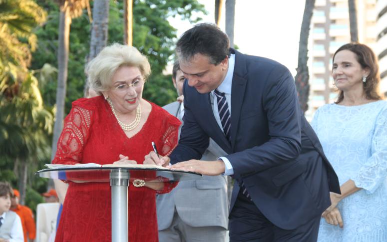 Socorro França assume a nova Secretaria de Proteção Social, Justiça, Mulheres e  Direitos Humanos