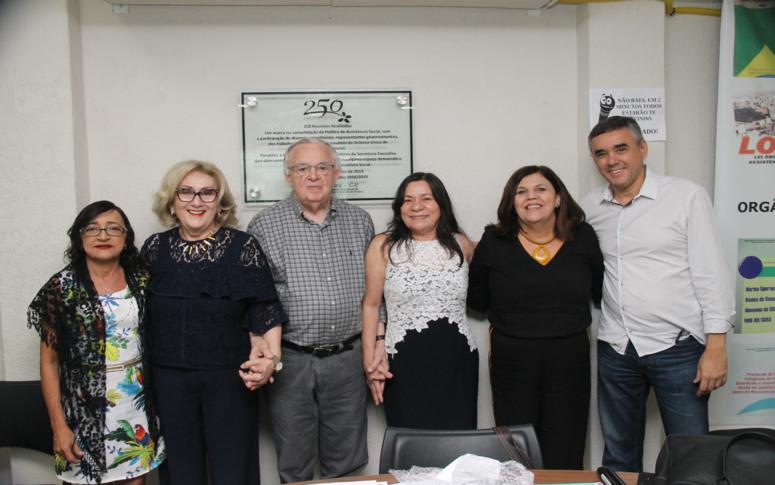 Socorro França ressalta compromisso social do CEAS