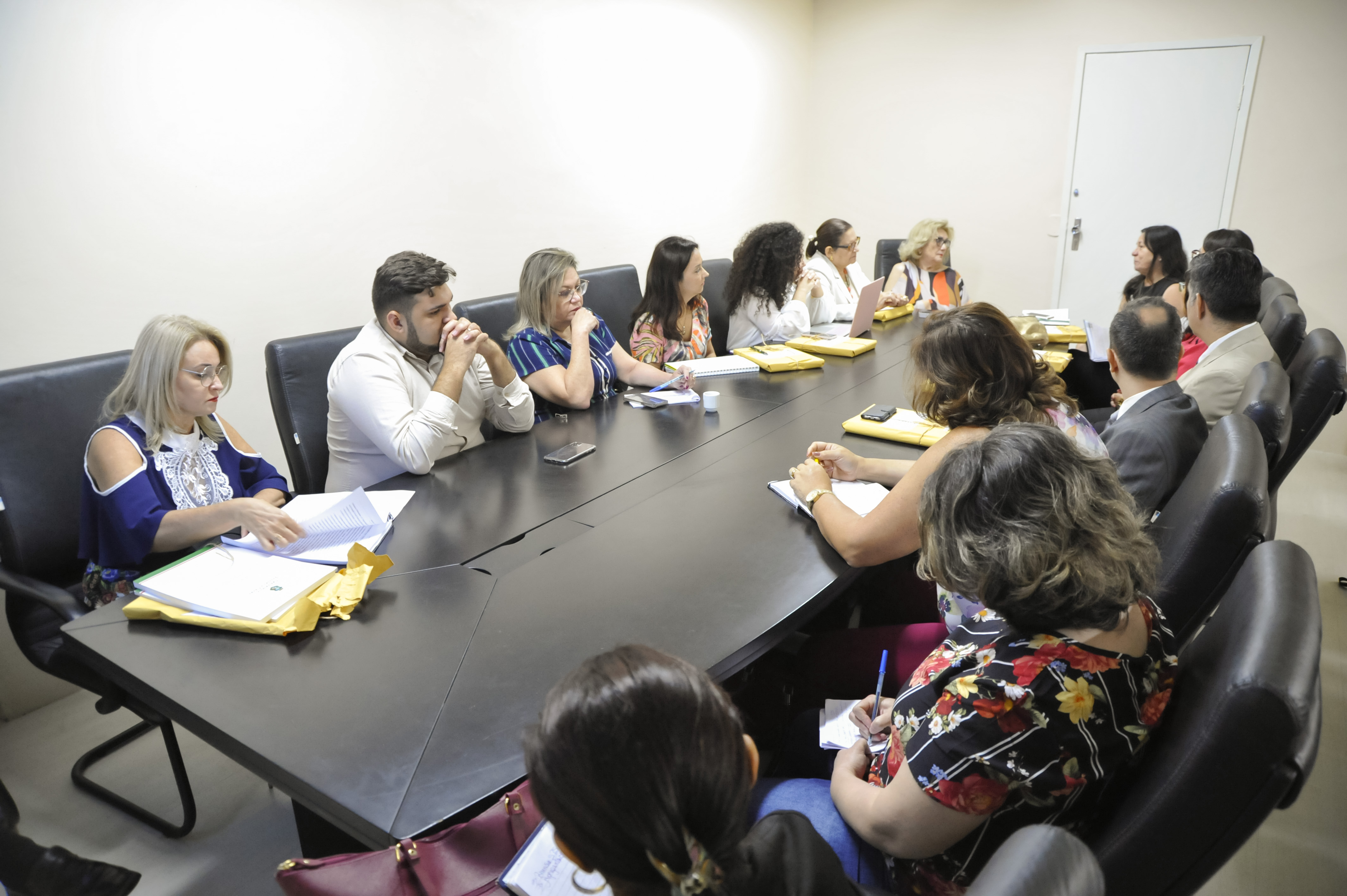 Gestores debatem melhorias para registro de denúncias de violações de direitos