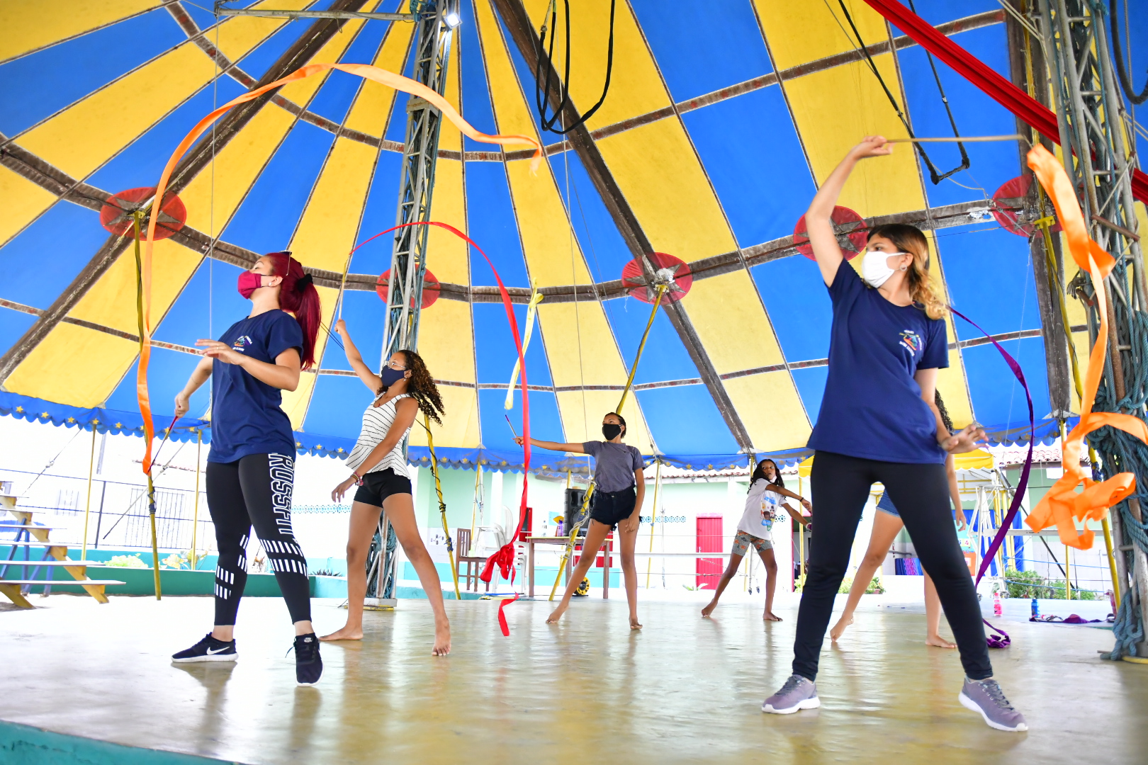 Férias no Circo: crianças e adolescentes dos bairros Bom Jardim e Palmeiras participam de cursos e atividades recreativas