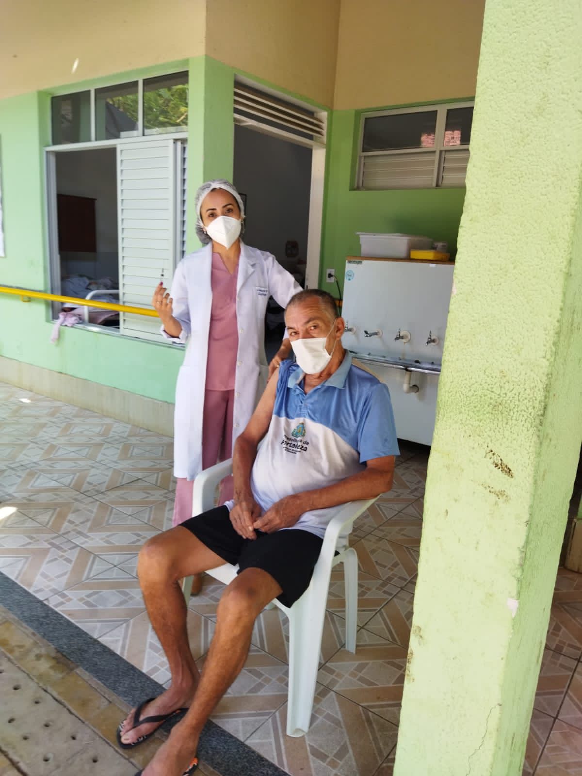 Idosos do Abrigo Olavo Bilac recebem a dose de reforço contra Covid-19