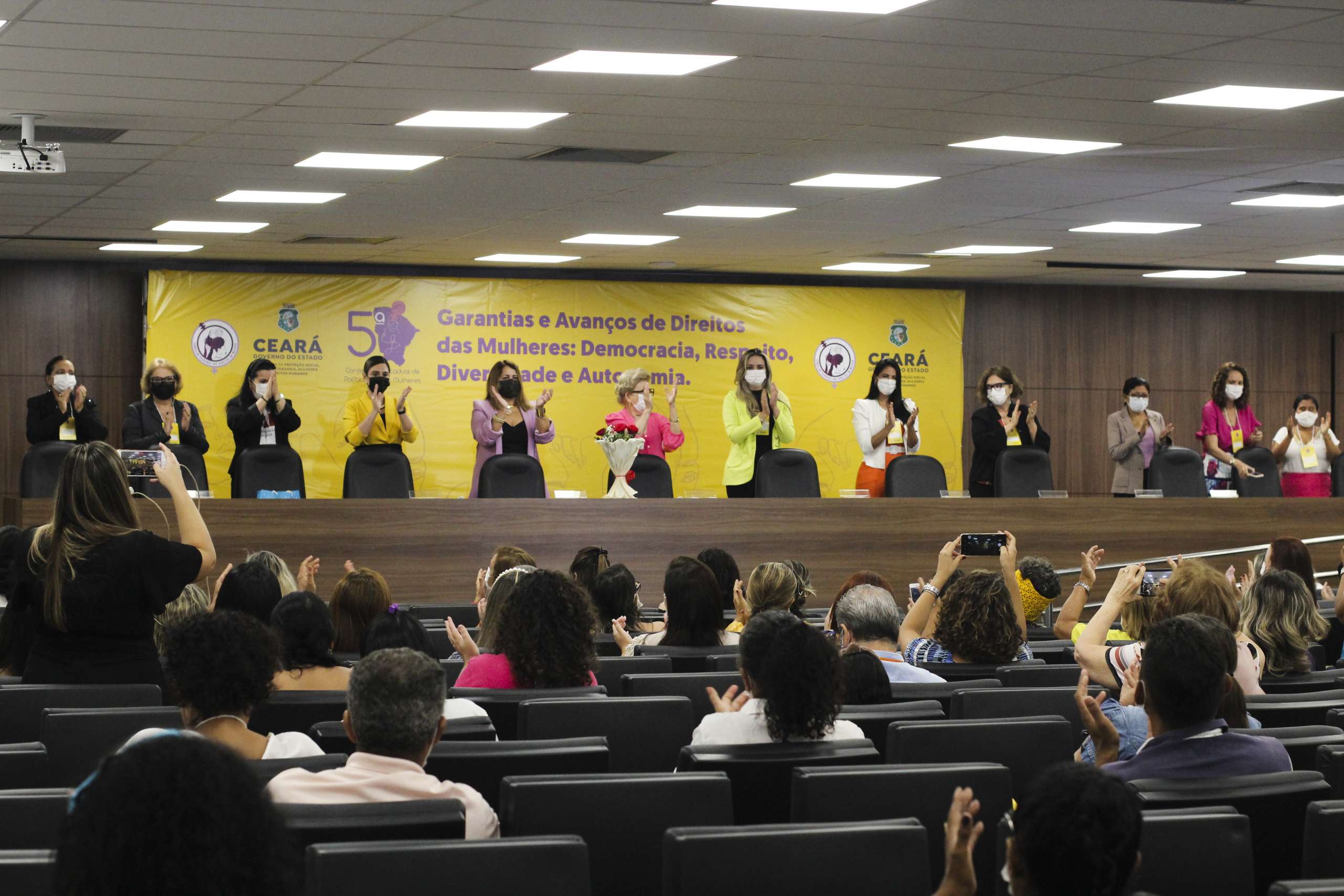 Conferência traça diretrizes para o Plano Estadual de Política às Mulheres