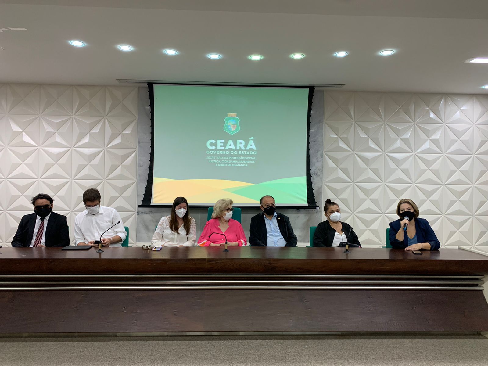 Novos membros do Conselho Estadual de Defesa dos Direitos da Pessoa com Deficiência do Ceará tomam posse