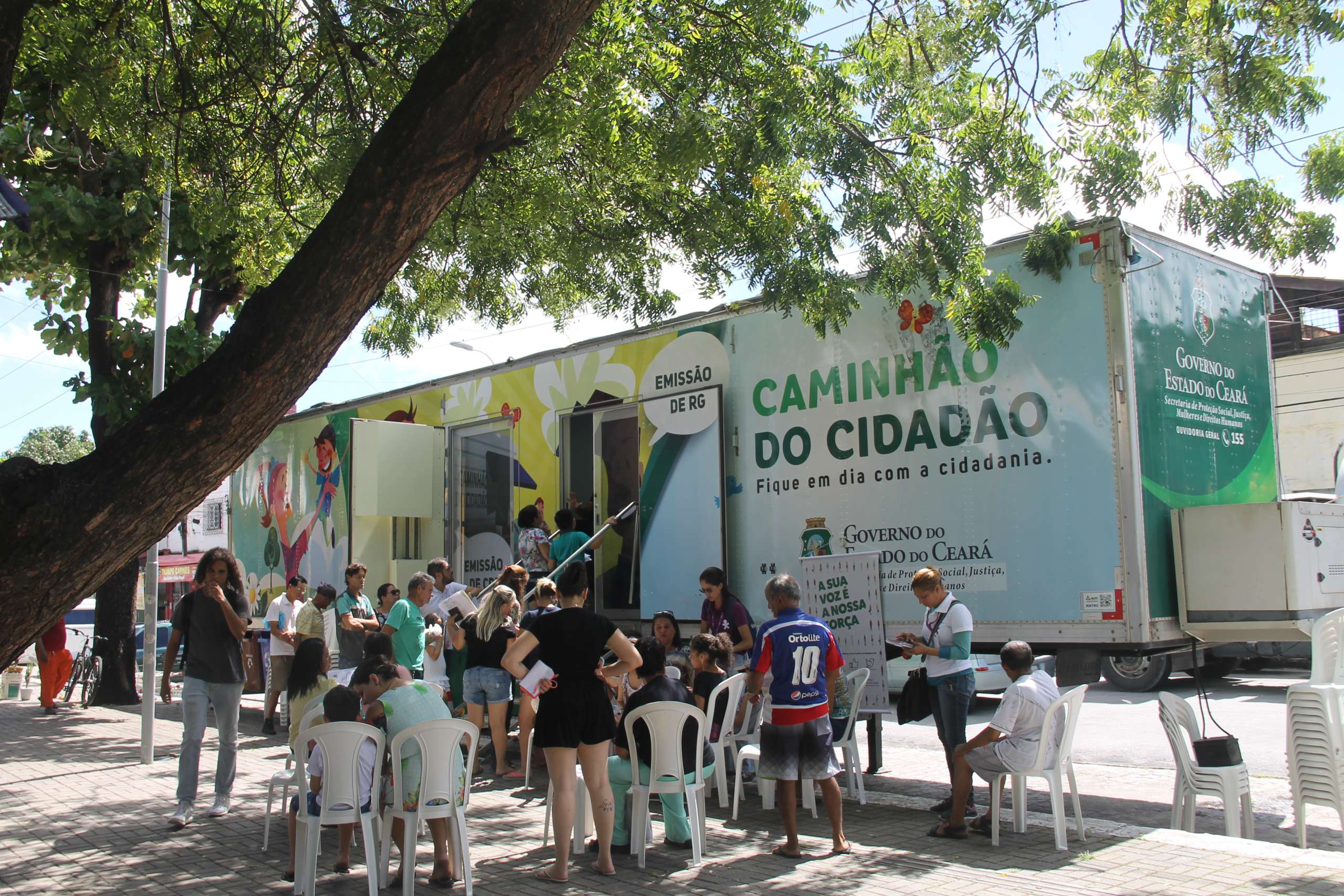Caminhão do Cidadão inicia rota do Mês do Trabalhador por 12 bairros da RMF e Interior