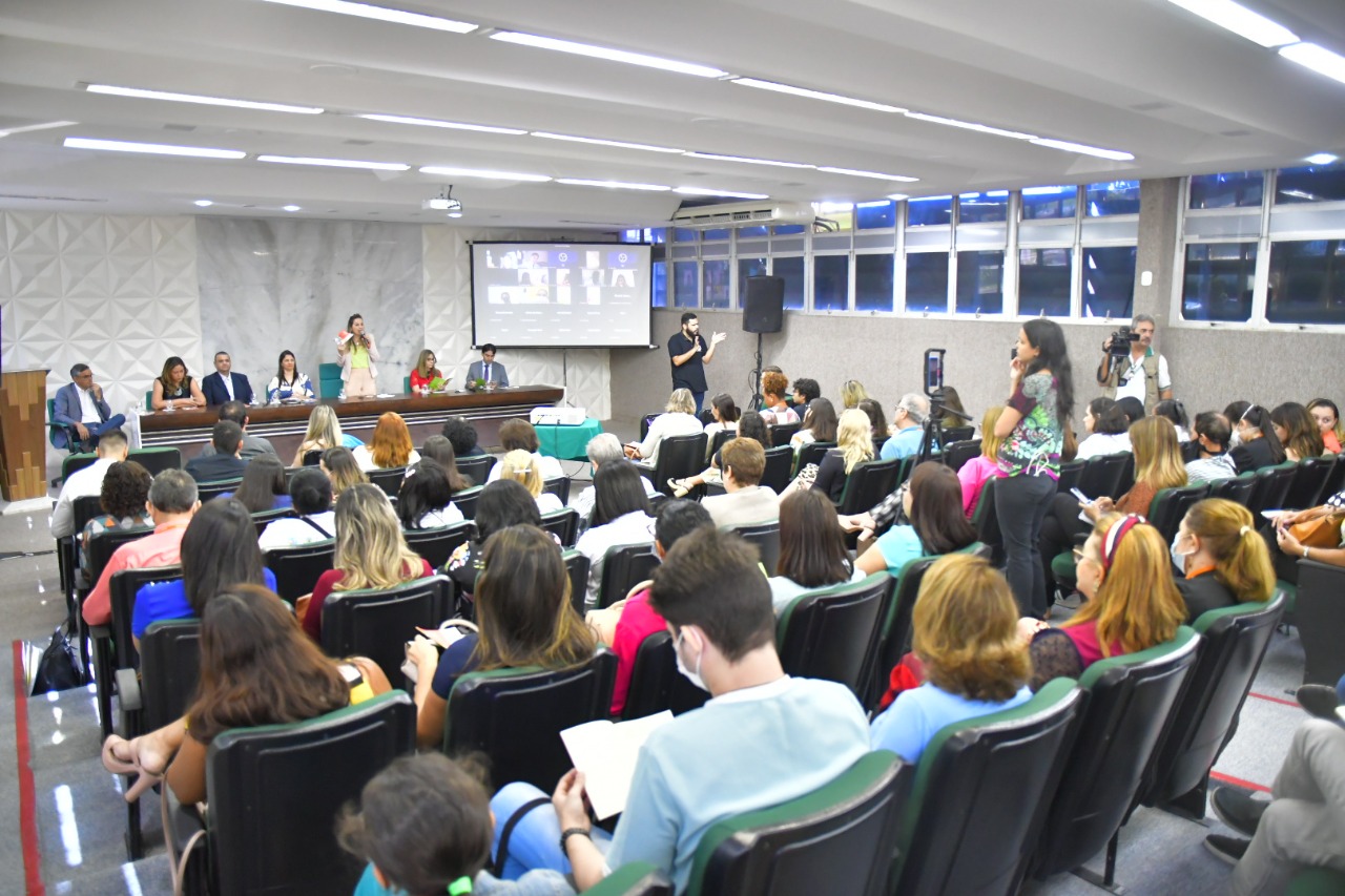 SPS lança cartilha e força tarefa para registro civil no Ceará