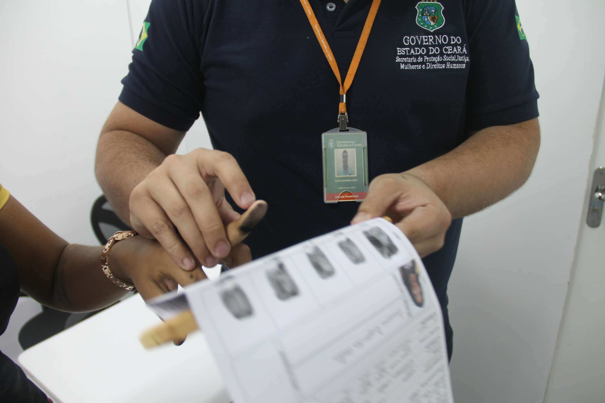 Caminhão do Cidadão atende mais nove comunidades da RMF nesta semana