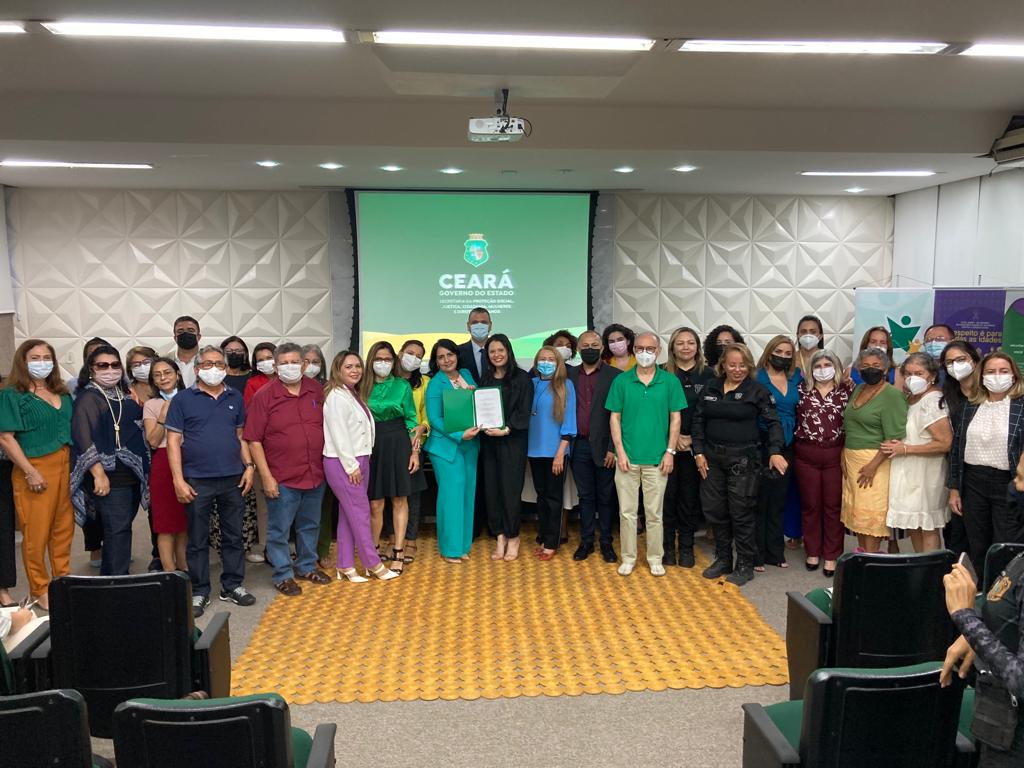 Novos membros do Conselho Estadual dos Direitos do Idoso do Ceará são empossados