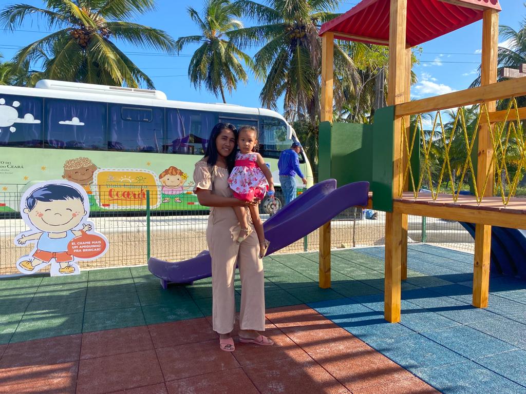 População de Itarema recebe brinquedopraça e serviços do Mais Cidadania