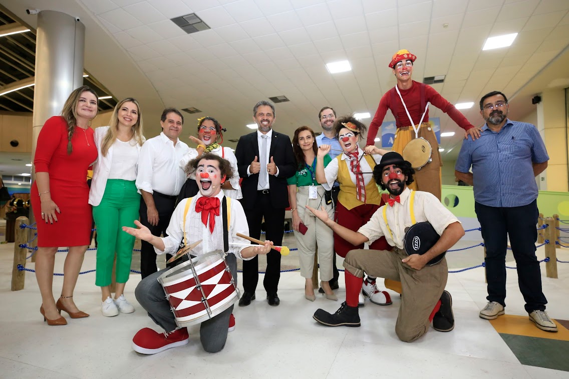 Com visita do governador Elmano de Freitas, Cidade Mais Infância reabre para público externo