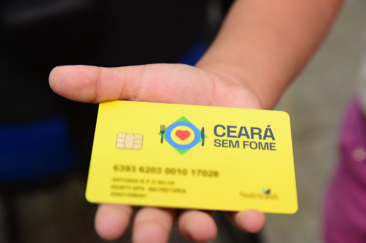 Governo do Ceará divulga calendário de entrega a retardatários dos cartões Ceará sem Fome em Fortaleza