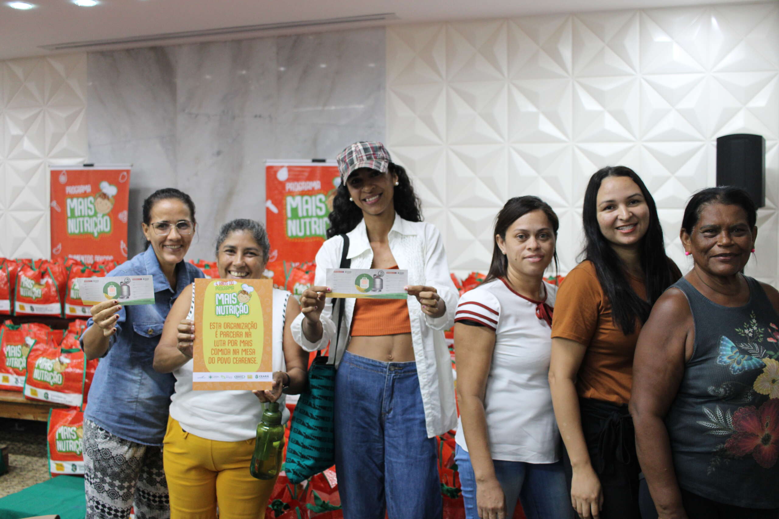 “Através do Mais Nutrição e do Vale Gás nós levamos comida de qualidade para as mulheres e crianças que atendemos em nossa entidade”