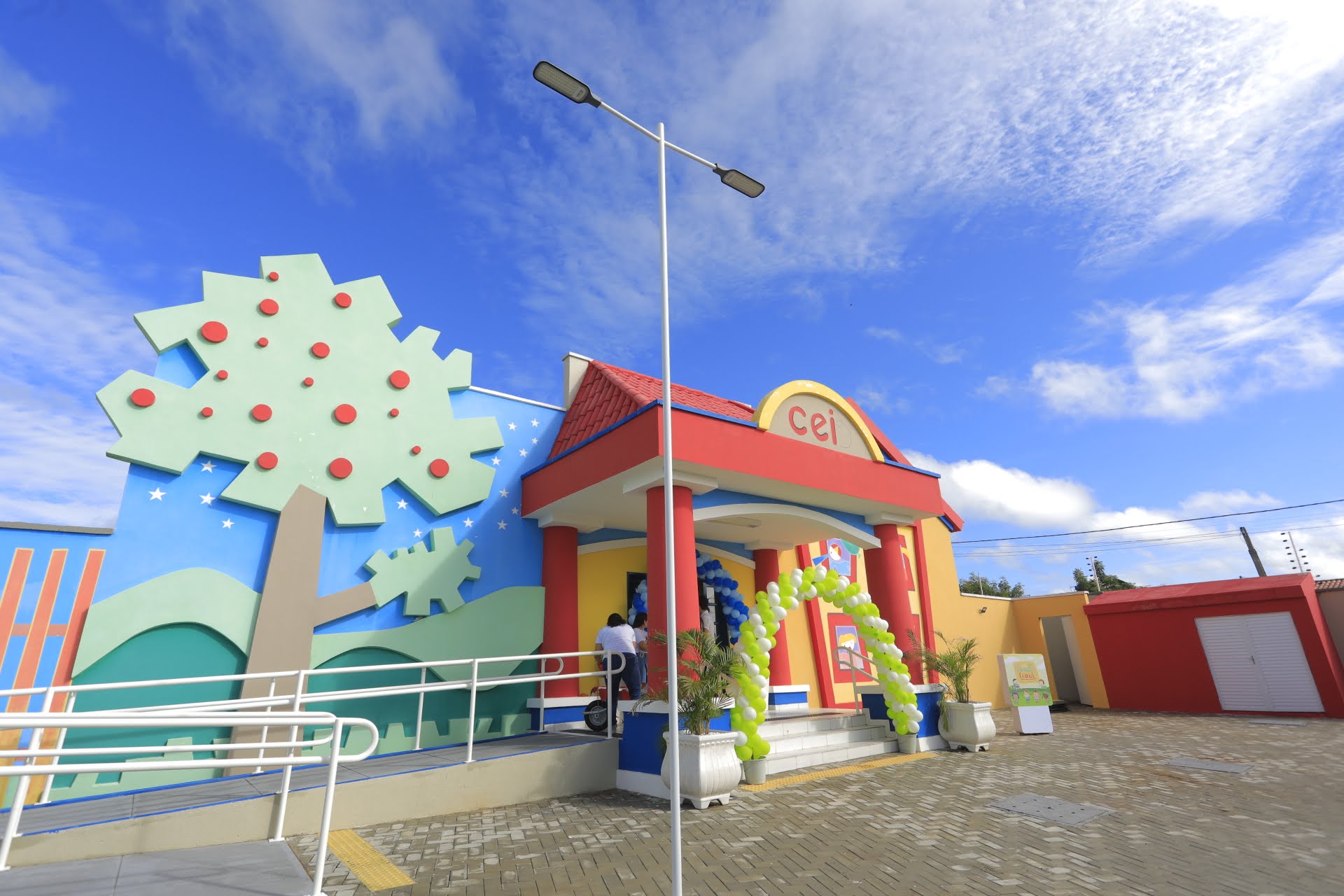 Governo do Estado inaugura Centro de Educação Infantil e um CRAS em Independência