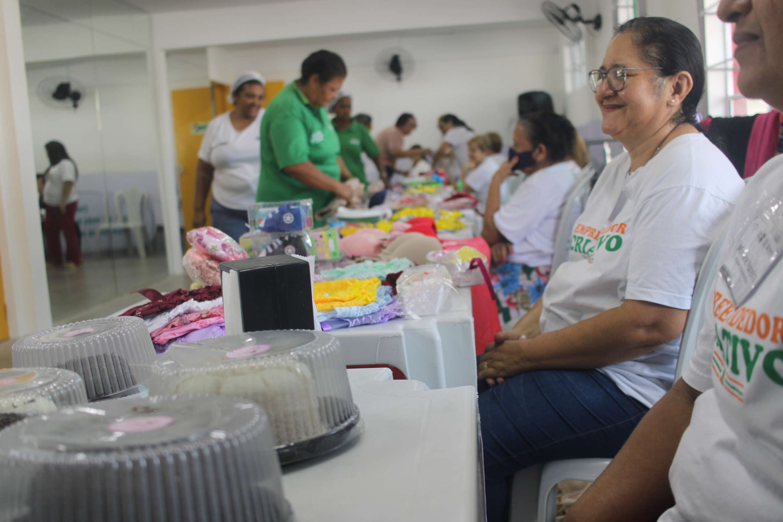 Nos Complexos Mais Infância, mulheres empreendedoras recebem qualificação profissional