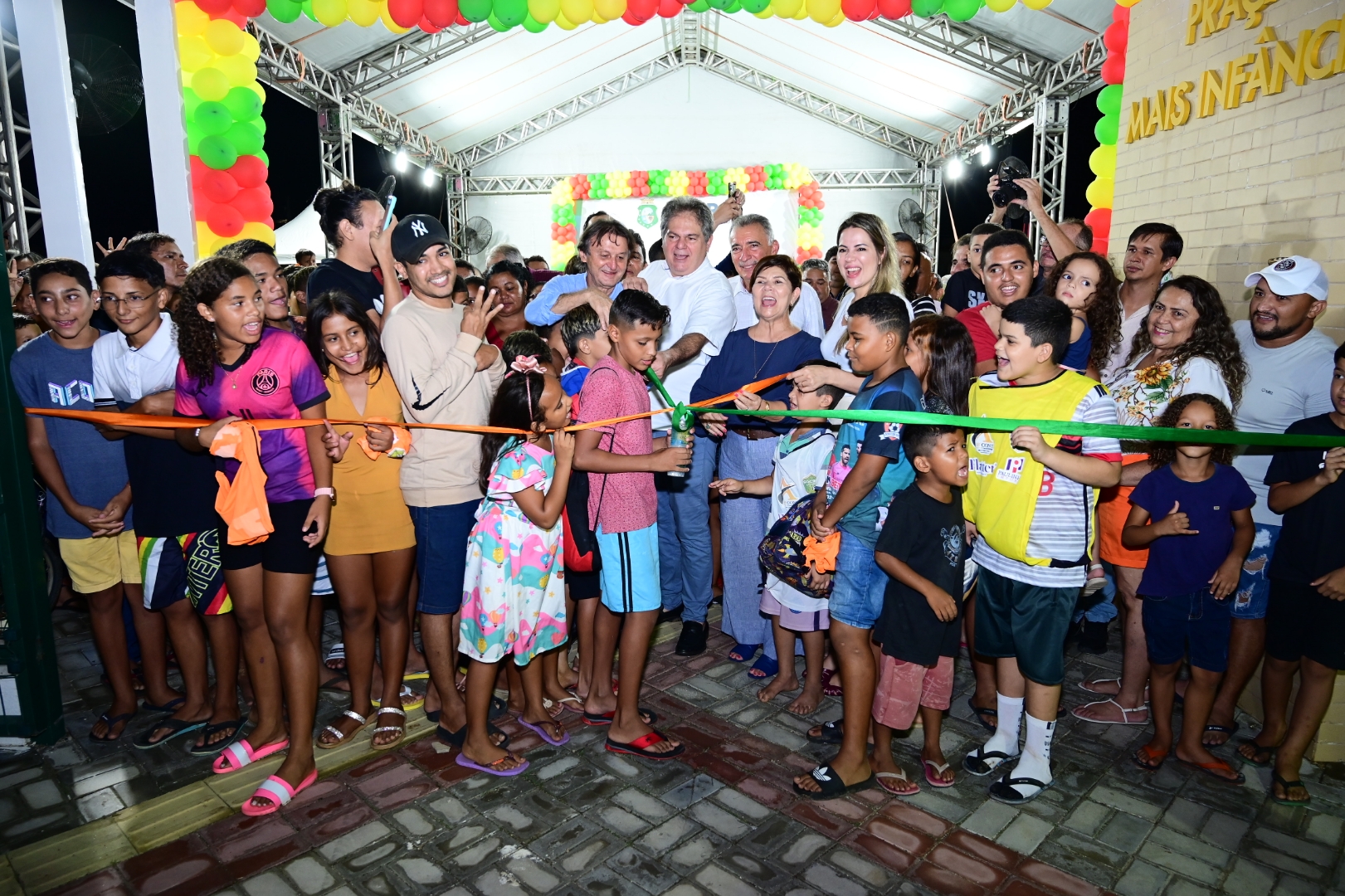 Governo do Ceará inaugura Praça Mais Infância em Quixeramobim