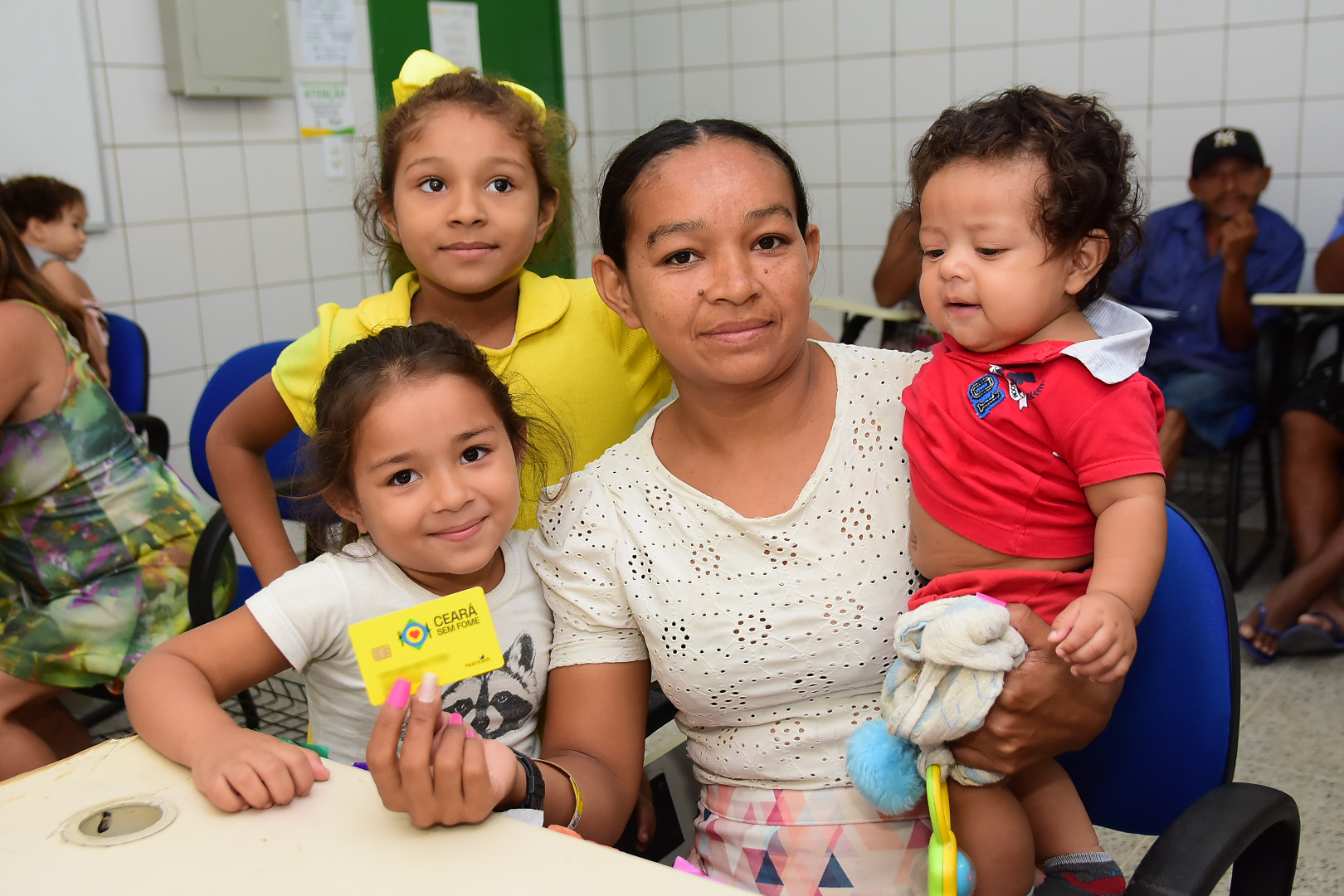 Em Fortaleza, Cartões Ceará sem Fome são entregues nesta quinta e sexta-feira