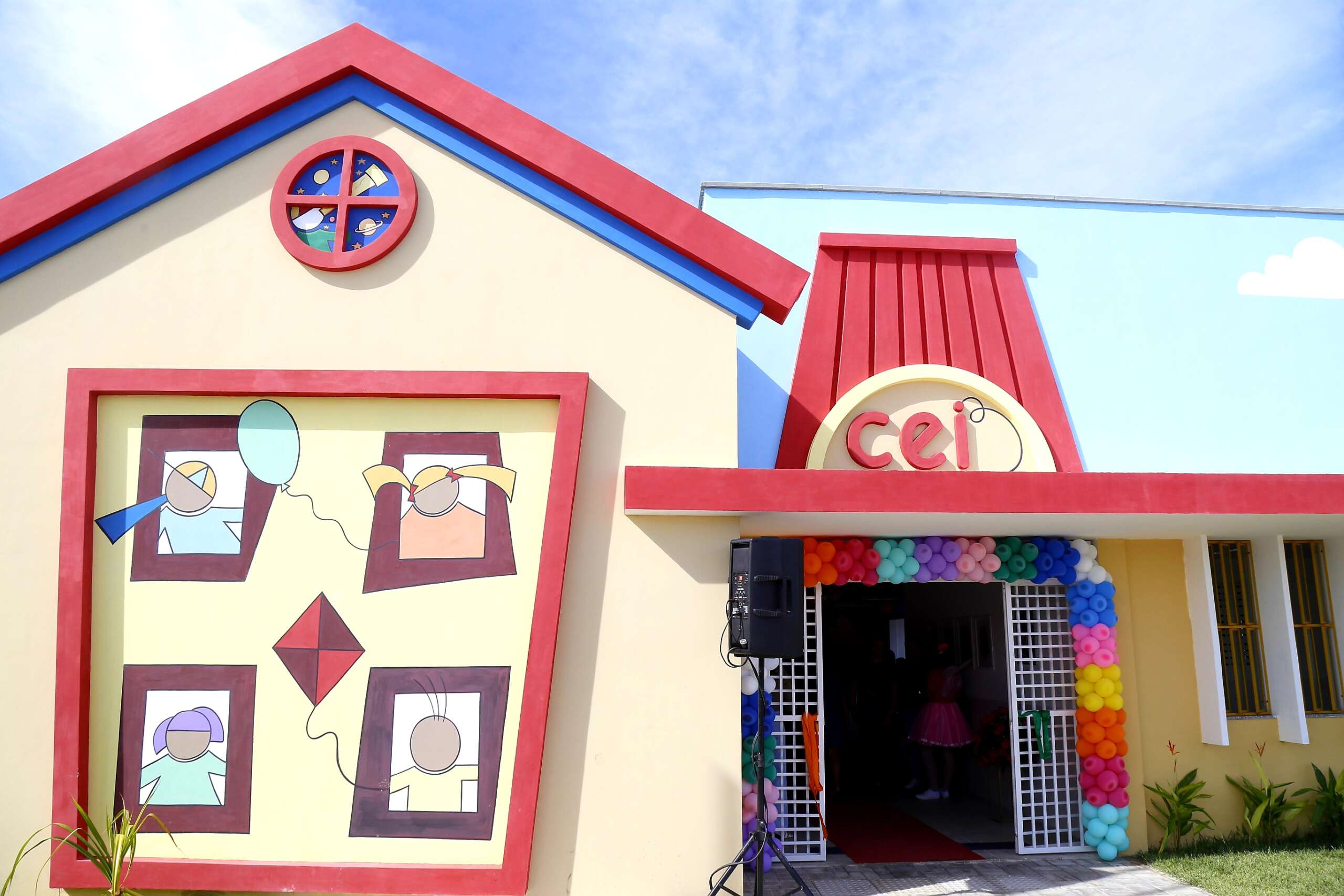 Governo entrega Centro de Educação Infantil à população de Canindé